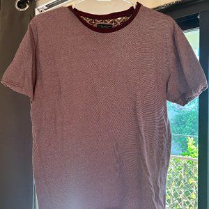 PACSUN Denim & Flower M Maroon and White Short-Sleeved T-Shirt